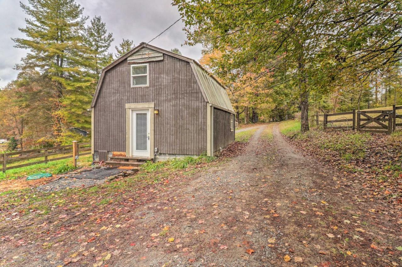 Rustic Hendersonville Farm Studio With Private Deck Εξωτερικό φωτογραφία