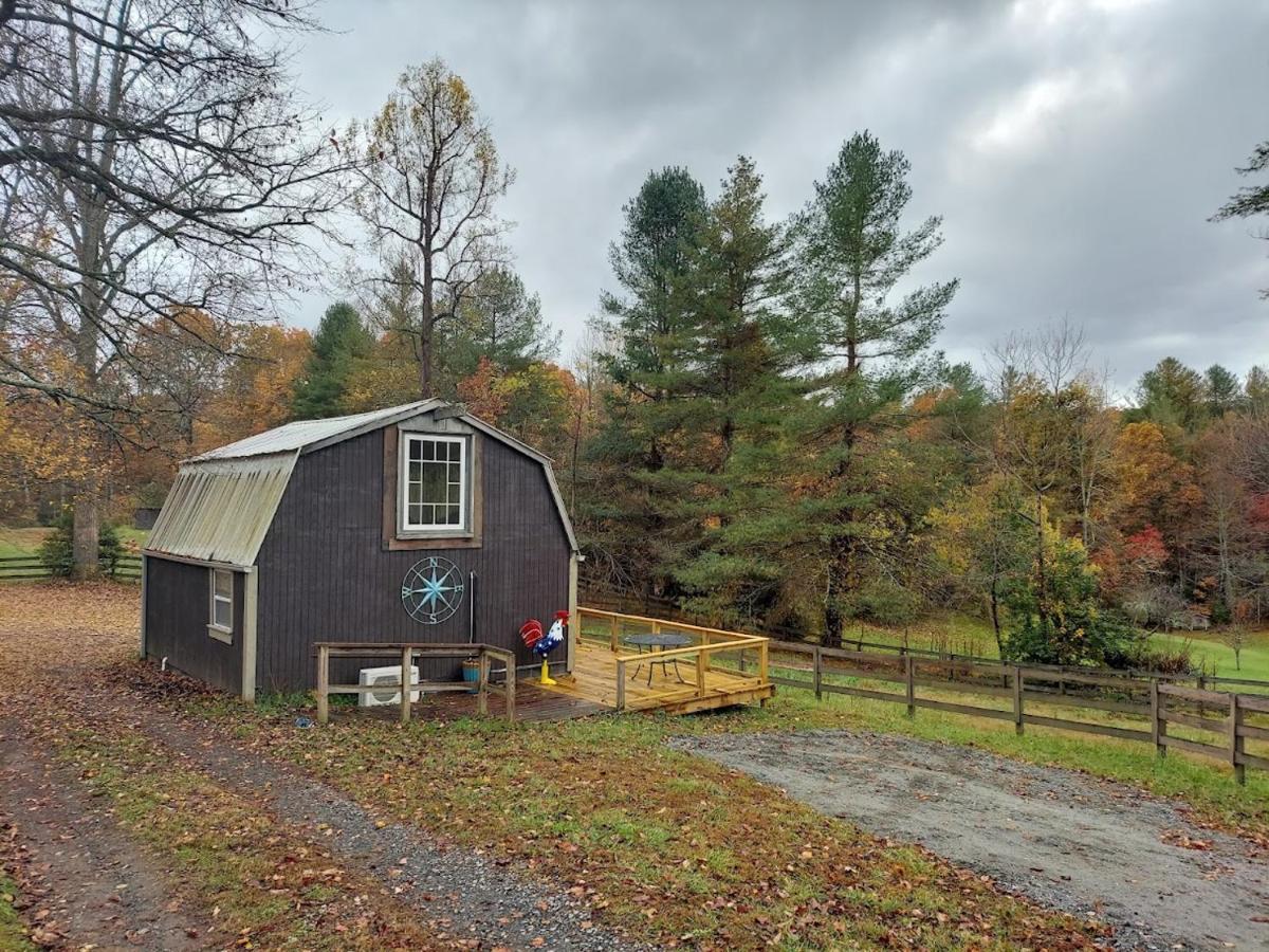 Rustic Hendersonville Farm Studio With Private Deck Εξωτερικό φωτογραφία